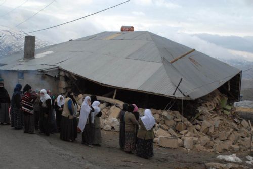 Elazığ'da deprem (08 Mart 2010) galerisi resim 1