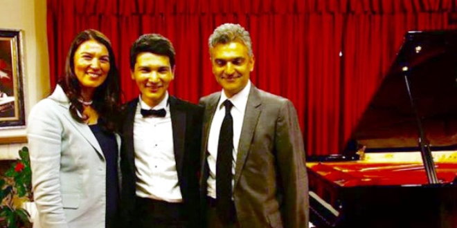 13 yaşındaki İzmir'li piyanist Dünya birincisi oldu