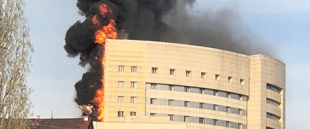 SON DAKİKA: Gaziosmanpaşa Taksim İlkyardım Hastanesi'nde yangın