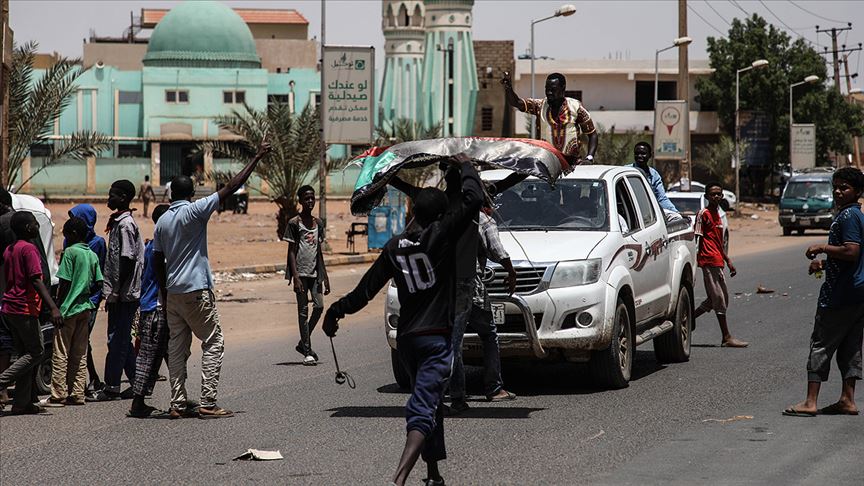 Sudan'da darbe karşıtı doktorlar, askeri hastanelerde çalışmama kararı aldı