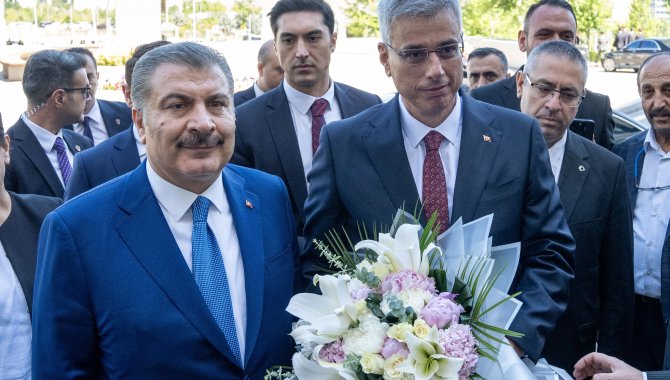 Sağlık Bakanı Memişoğlu, görevi Fahrettin Koca'dan devraldı