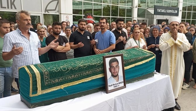 Samsun'da trafik kazasında hayatını kaybeden sağlık çalışanı için hastanede tören düzenlendi