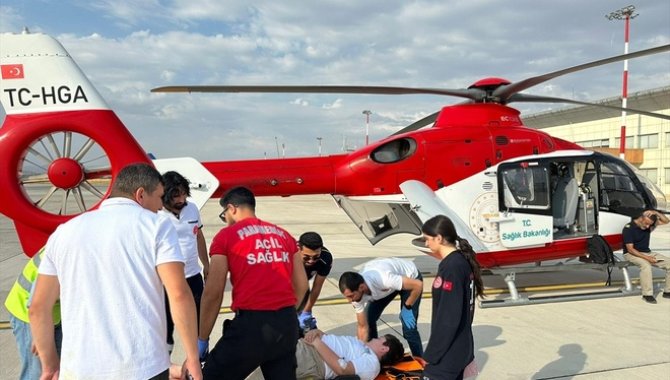Van'da ambulans helikopter 12 yaşındaki hasta için havalandı