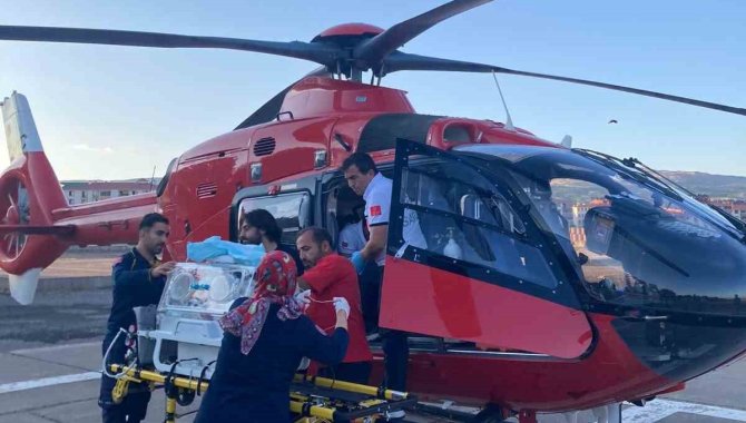 Bingöl’de Yenidoğan Bebek Ambulans Helikopterle Elazığ’a Sevk Edildi