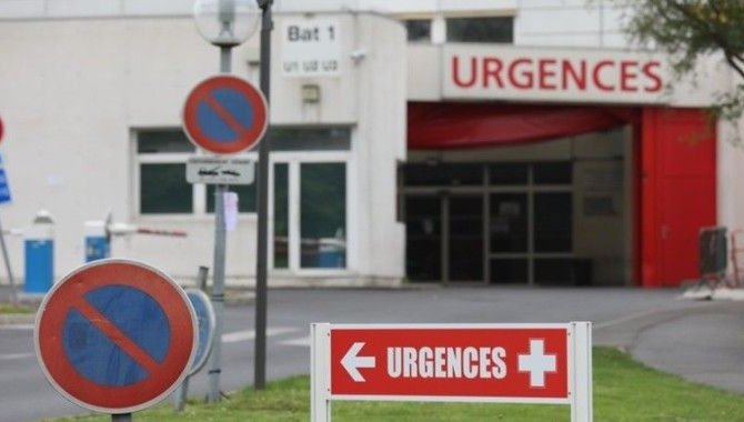Fransa'da Paris ve çevresindeki hastanelerde elektrik arızası nedeniyle bilişim hizmetleri aksadı