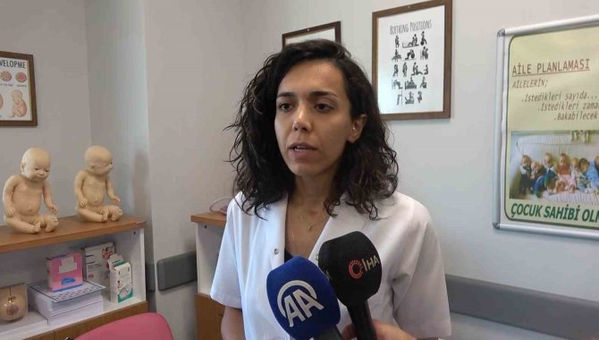 Dr. Atasoy: "Anne Sütü Bebeği Birçok Hastalıktan Korur"