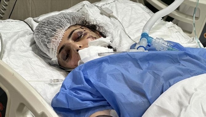 İsrail'in gözaltına aldığı sırada ağır yaralanan ve bacakları ampüte edilen Filistinli kadın hayatını kaybetti