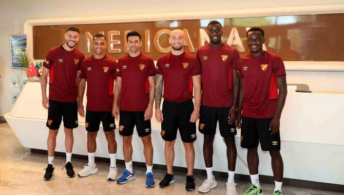 Göztepeli Futbolcular, Medicana’da Sağlık Kontrolünden Geçti