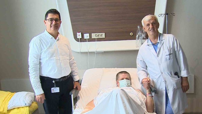 Göğsünden Boynuna Kadar Uzanan 7 Kiloluk Kitleyi Taşıyan Özcan’ın Tümörü Temizlendi