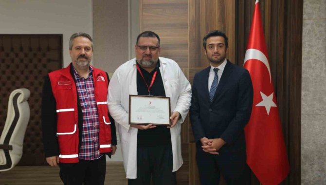 Samsun Eğitim Araştırma Hastanesi’ne Kızılay’dan Altın Madalya