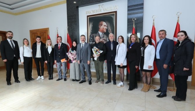 Eskişehir Valisi Aksoy, İl Sağlık Müdürü Bildirici'yi kabul etti