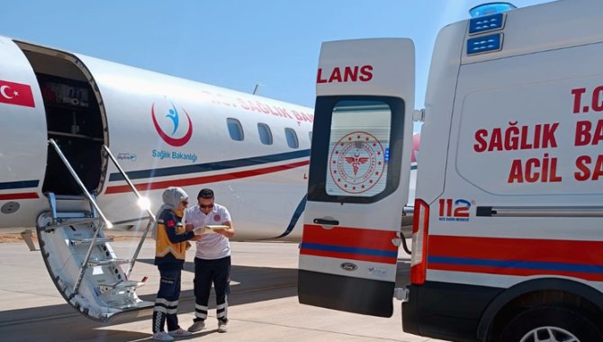 Mardin'de ambulans uçak 6 aylık Delal bebek için havalandı