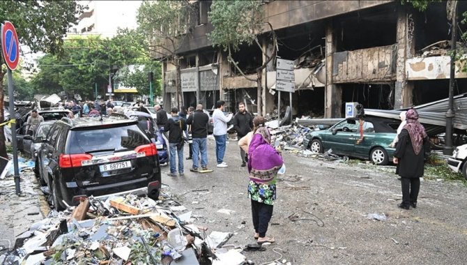 İsrail'in Lübnan'ın güneyine düzenlediği saldırılarda 2 sağlık çalışanı öldü