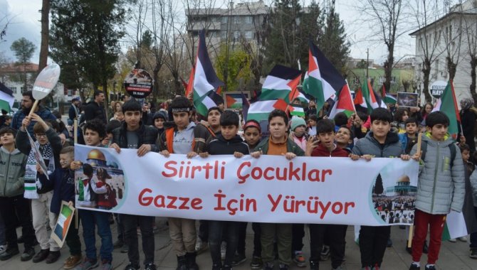 Siirt'te Dünya Çocuk Hakları Günü'nde Gazze'deki çocuklar için sessiz yürüyüş yapıldı