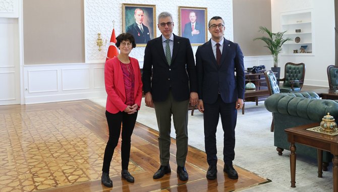 Sağlık Bakanı Memişoğlu, TÜSEB Başkanı Kervan ve beraberindeki heyetle bir araya geldi