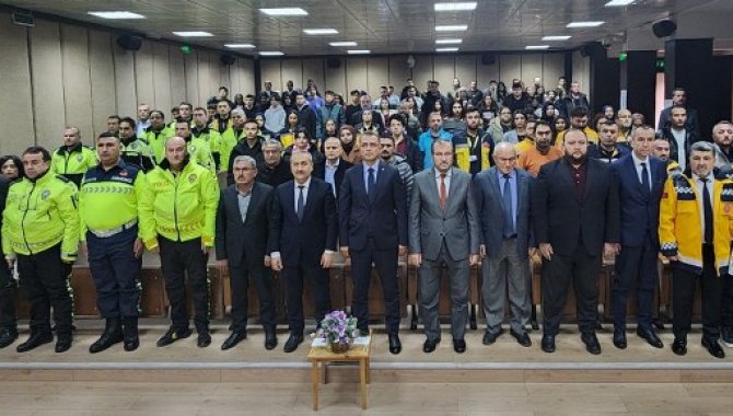 Karabük'te "Fermuar Sistemi İle Yaşama Yol Ver" kampanyası tanıtıldı