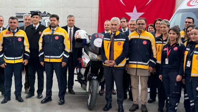 İzmir'de "Fermuar sistemiyle yaşama yol ver" kampanyası tanıtıldı