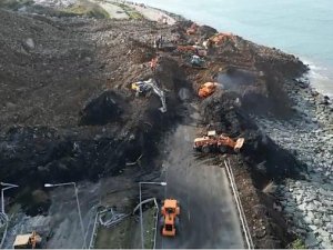 Ulaştırma ve Altyapı Bakanlığından Karadeniz Sahil Yolu'ndaki heyelana ilişkin açıklama: