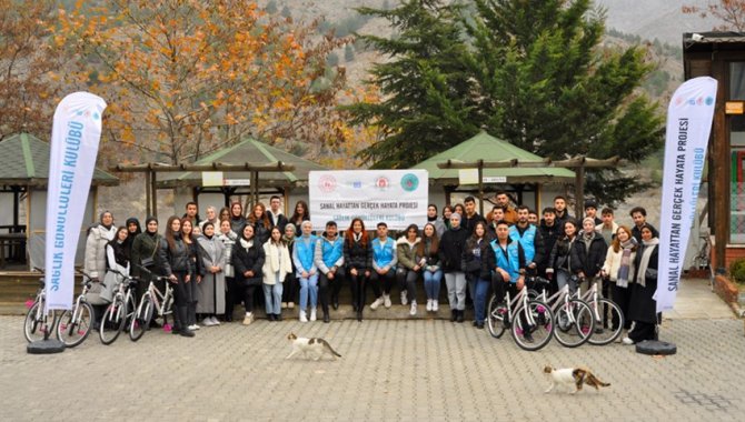 Amasya'da "Ekrandan Uzaklaş, Sağlığın İçin Hareket Et" etkinliği düzenlendi