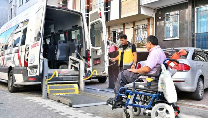 Esenyurt Belediyesinden ihtiyacı olanlara ücretsiz ambulans hizmeti