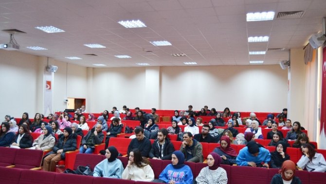 BŞEÜ'de "Sağlık Yönetiminde Kariyer Semineri" yapıldı