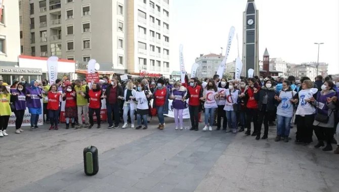 İstanbul'da sağlık çalışanları eylem yaptı