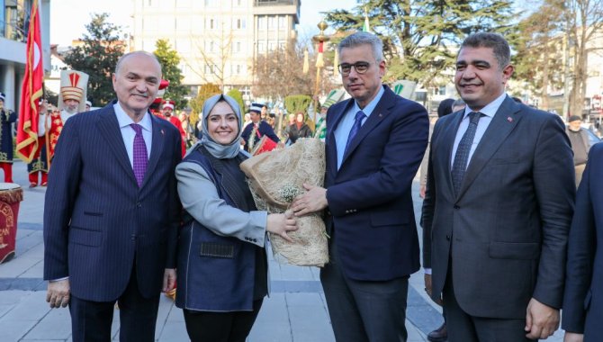 Sağlık Bakanı Memişoğlu, Düzce'de ziyaretlerde bulundu