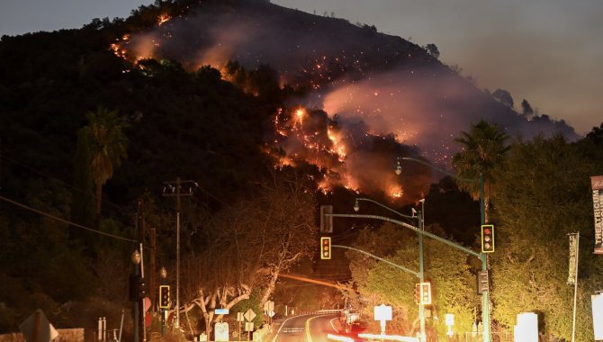 Los Angeles'taki orman yangınlarında ölenlerin sayısı 11'e çıktı