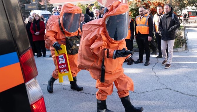 Ankara Üniversitesi'nde yangın, deprem ve KBRN tatbikatı yapıldı