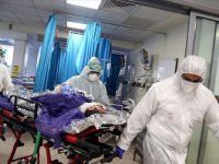 Almanya'da 2 bin 300 sağlık çalışanına Kovid-19 bulaştı