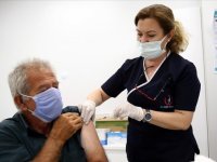 Kahramanmaraş'ta alışveriş merkezinde aşı yapılmaya başlandı
