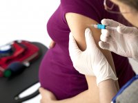 Gebelere Delta varyantından korunmak için "iki doz aşı olun" önerisi