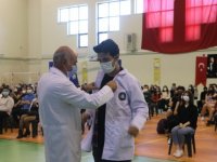 TÜ Tıp Fakültesi Dekanı Demir öğrencilere ve ailelerine aşı olma çağrısında bulundu