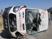 Elazığ'da ambulansla otomobilin çarpışması sonucu 5 kişi yaralandı
