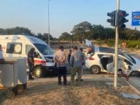 Çanakkale'de ambulansla otomobilin çarpışması sonucu 3 kişi yaralandı
