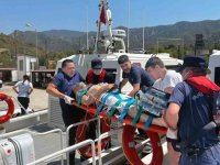 Marmaris Açıklarında Rahatsızlanan İki Kişiye Sahil Güvenlikten Tıbbi Tahliye