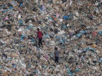 Gazze'de biriken atıklar çevre tahribatının boyutunu ortaya koyuyor