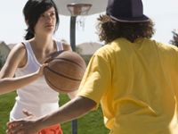 Kızlar basketbolda, erkekler futbolda daha çok sakatlanıyor