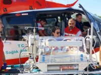 Ambulans helikopter yenidoğan  bebek için havalandı