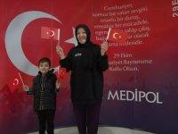 Medipol hastanelerinde Cumhuriyet Bayramı kutlandı