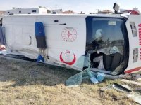 Edirne'de ambulansla otomobilin çarpıştığı kazada 7 kişi yaralandı