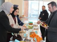 Nuh Naci Yazgan Üniversitesi'nde ilkokul yararına kermes düzenlendi