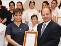 Yılın Hemşire ve Ebeleri Ankara’da ödüllerini aldı