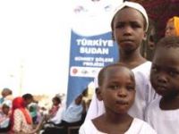 Türk doktorlar Sudan'da 6 bin çocuğu sünnet etti