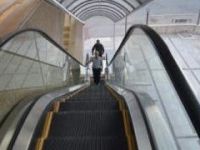 Alışveriş merkezlerindeki yürüyen merdivenler 15 dakika duracak